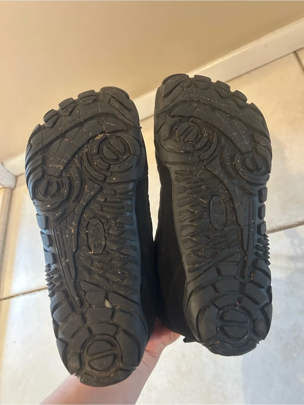 Hike Footwear Caspar Pro Non-slip & Water-Resistant Winter Barefoot Shoes